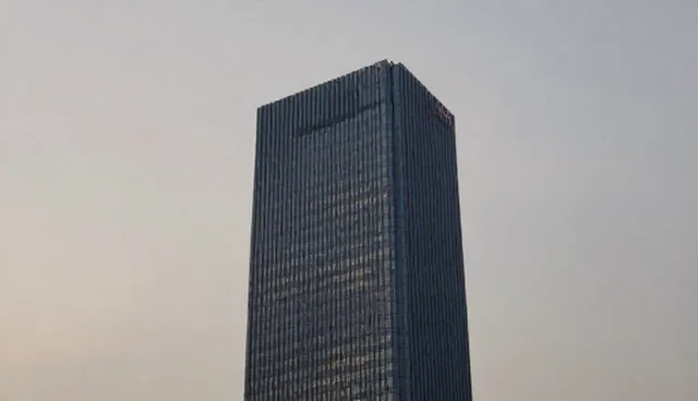 外墙清洗在不同场景下的应用与挑战
